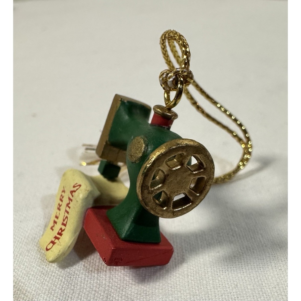 Small Merry Christmas Tree Ornament or Charm Sewing Machine - 1" in Size - Picture 5 of 6